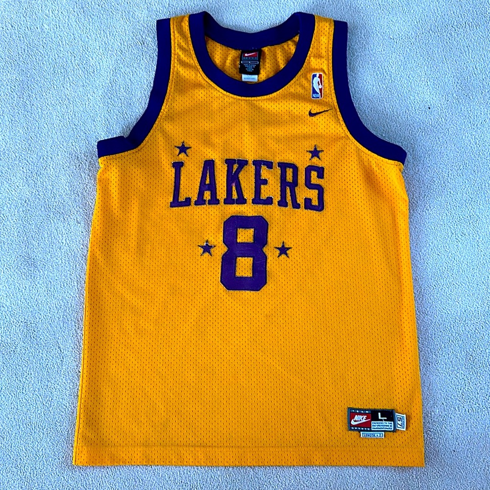 Vintage Nike Kobe Bryant Stitched Swingman Lakers jersey #8 yellow large